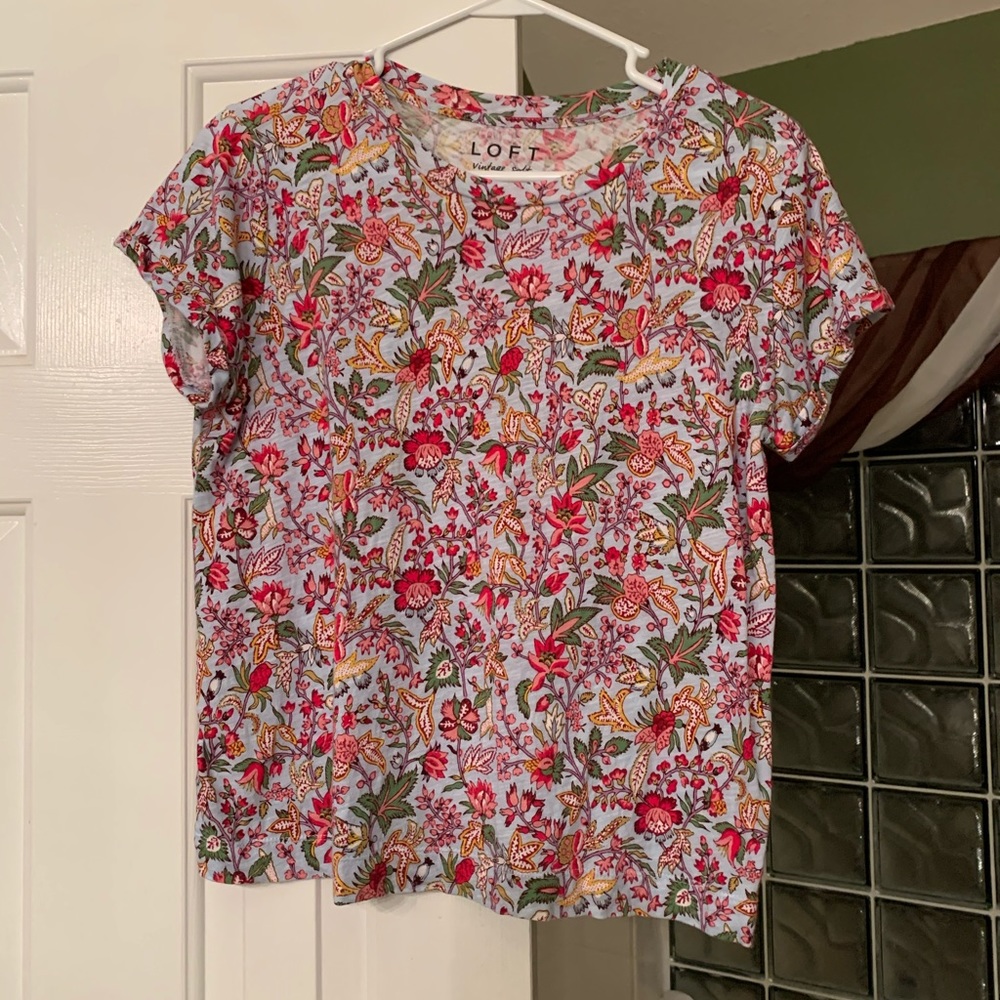 Loft short sleeve tee floral euc